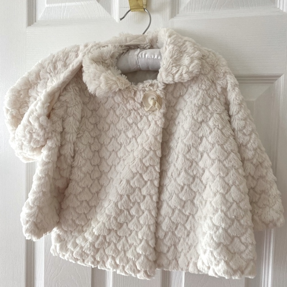 Place Cream Plush Heart-Texture Kids Coat